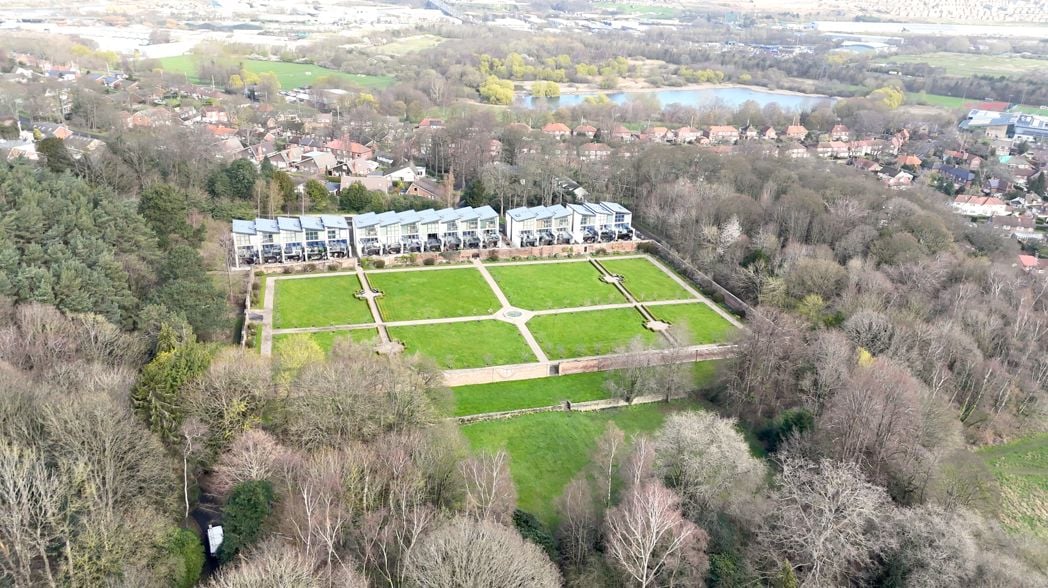 Property image 21 of 38