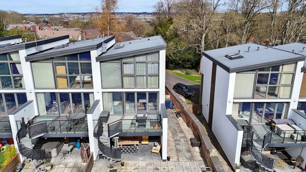 Property image 24 of 38