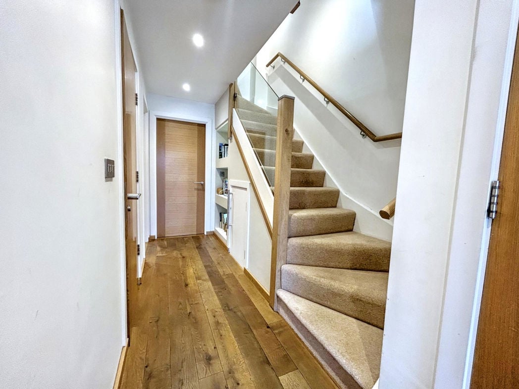 Property image 3 of 38
