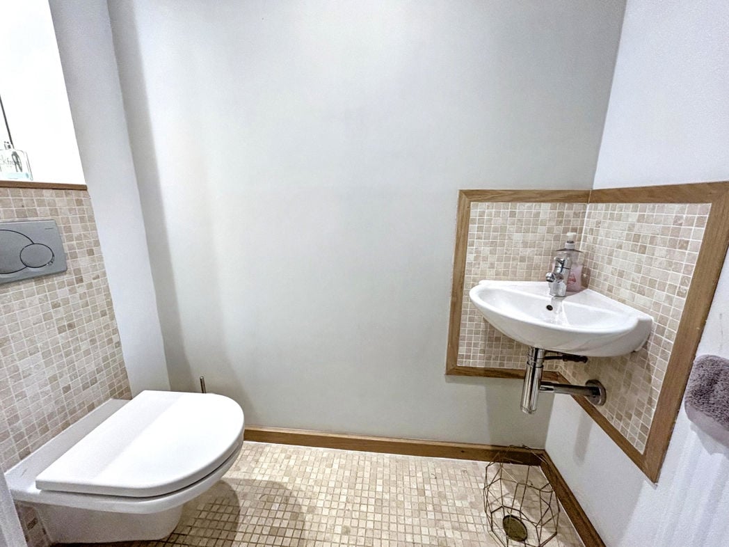 Property image 4 of 38