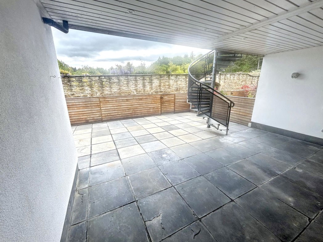 Property image 16 of 38