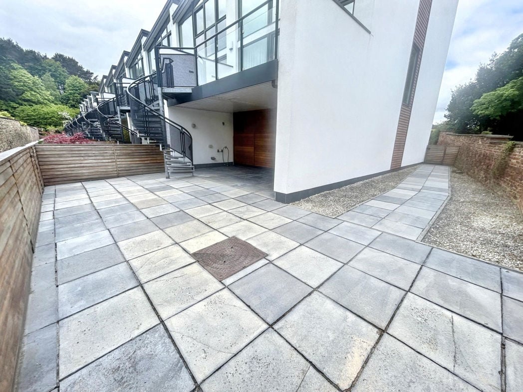Property image 17 of 38