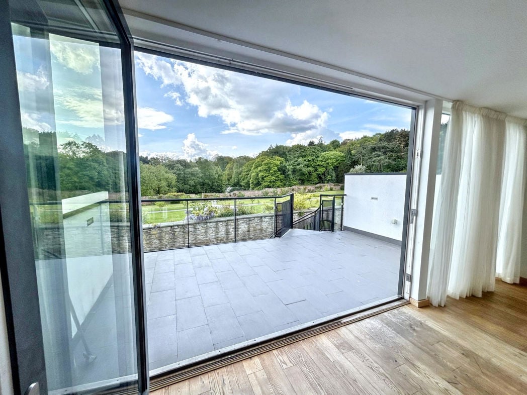 Property image 35 of 38