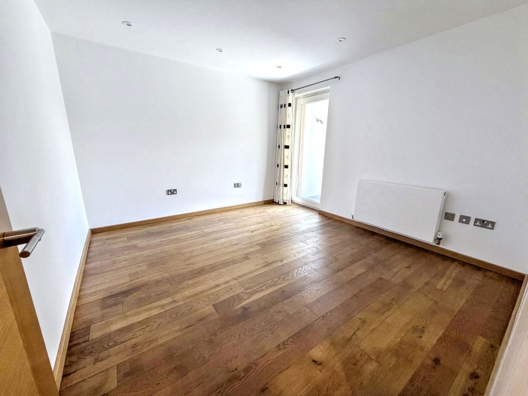 Property image 5 of 42