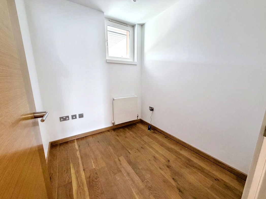 Property image 6 of 42