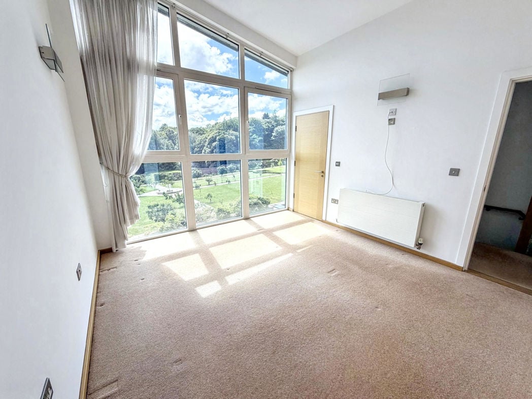 Property image 21 of 42