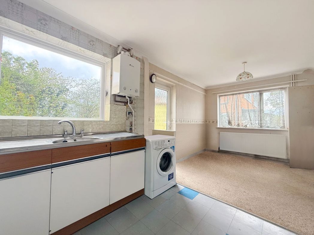50, Tonbridge, Kent, TN10 3QU