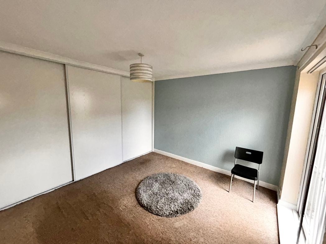 Property image 8 of 16