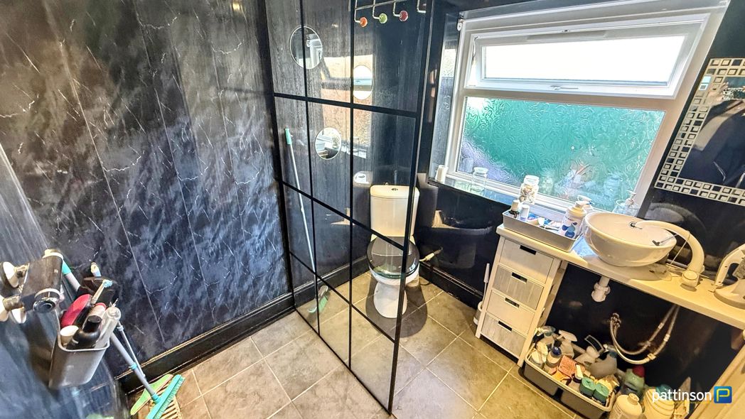 Property image 13 of 31