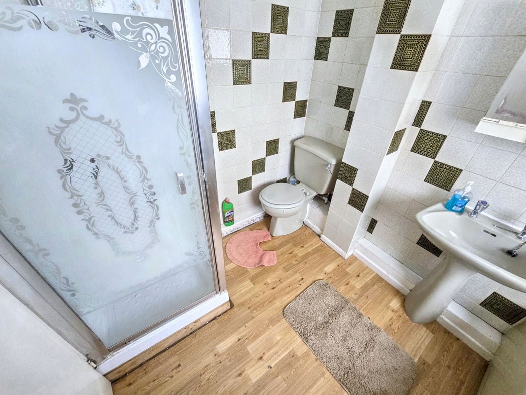 Property image 17 of 28