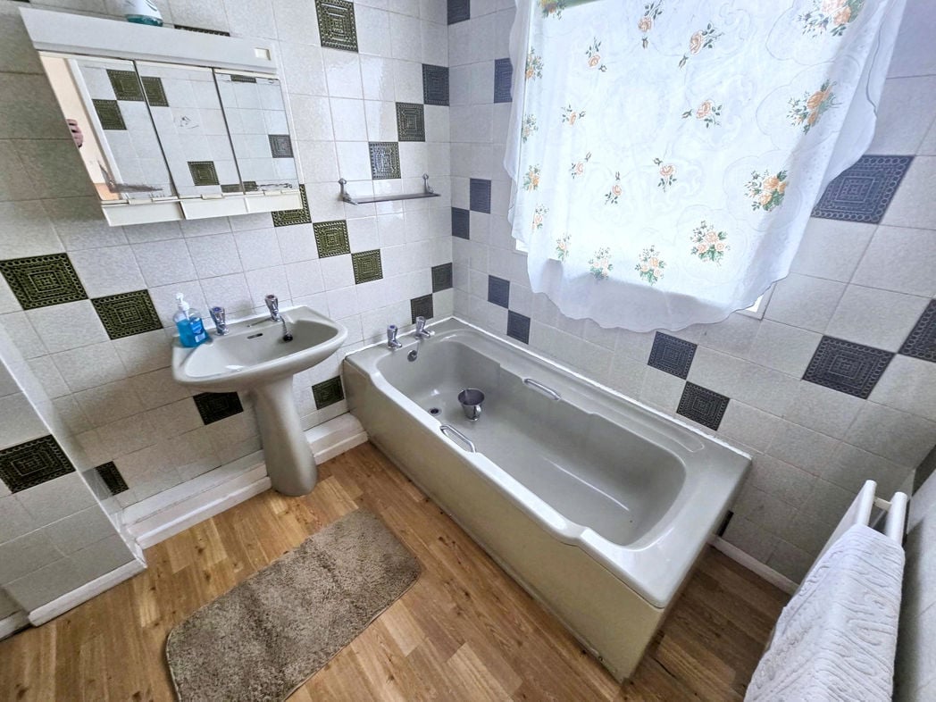 Property image 18 of 28