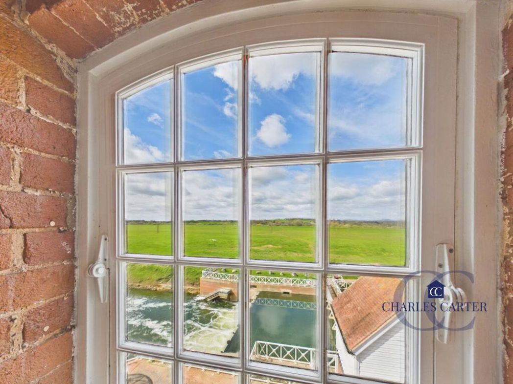 Property image 5 of 31