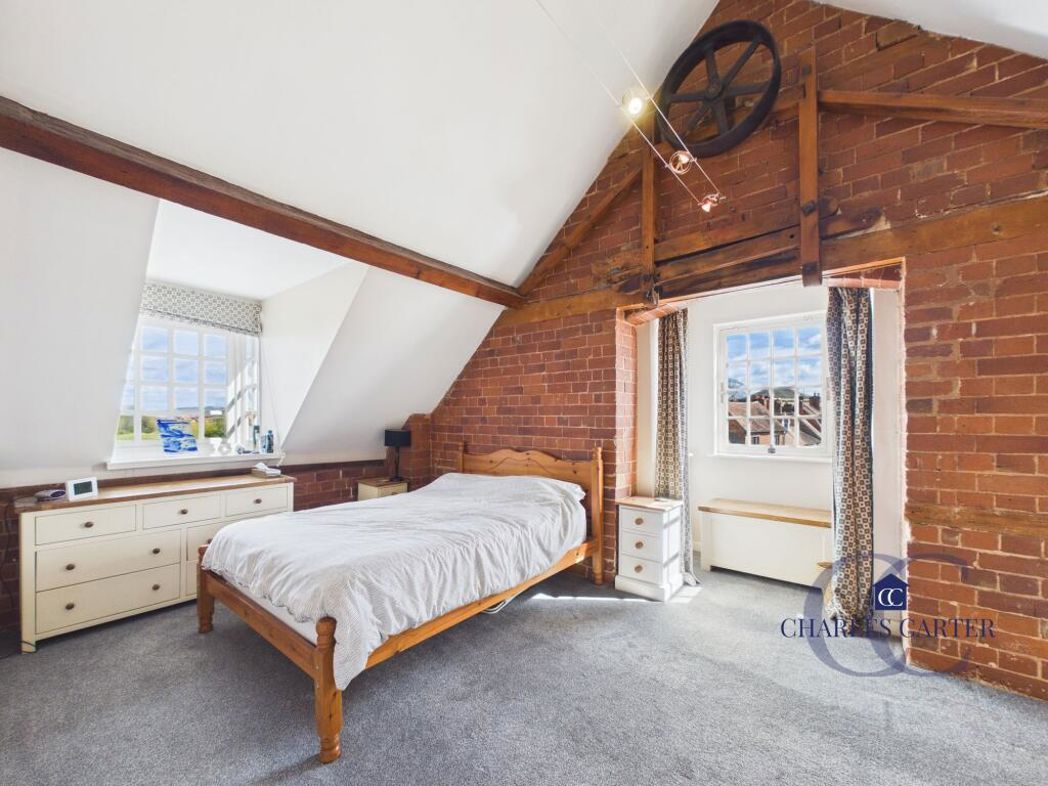 Property image 13 of 31