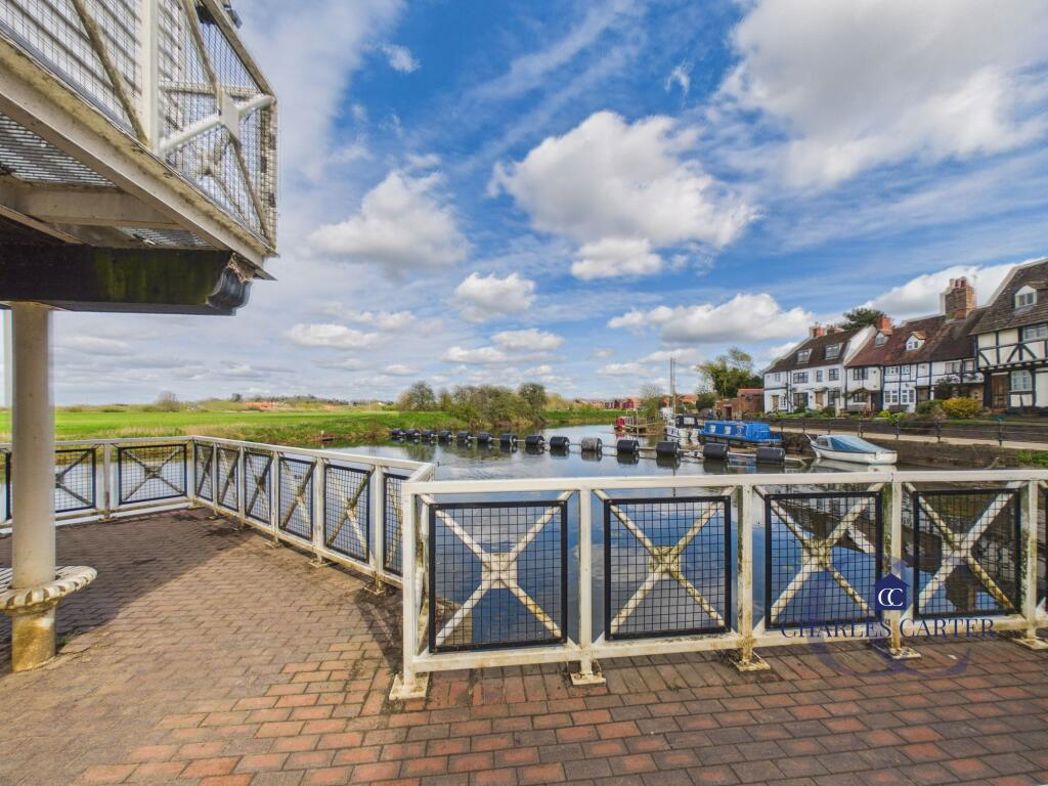 Property image 21 of 31