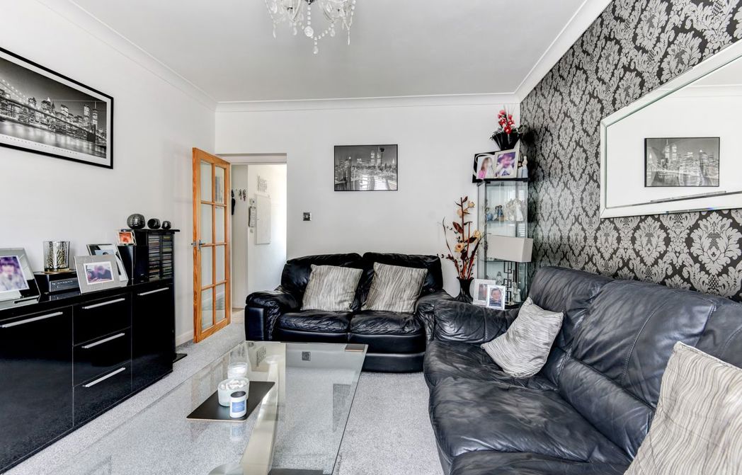 Property image 2 of 13
