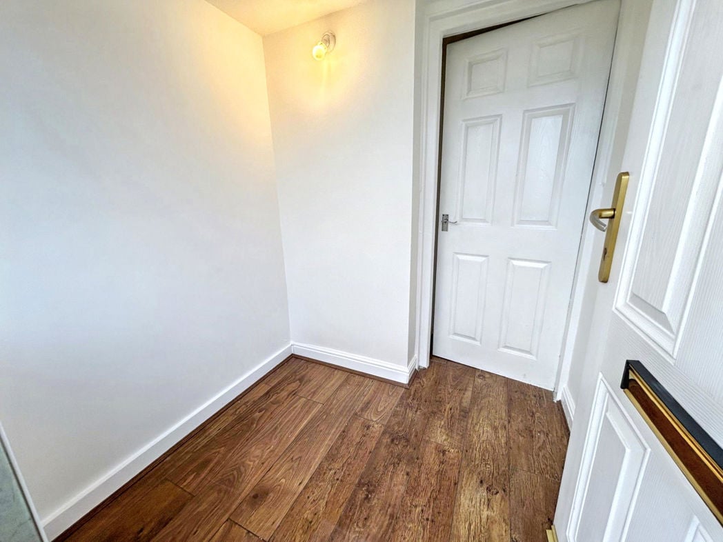Property image 6 of 13