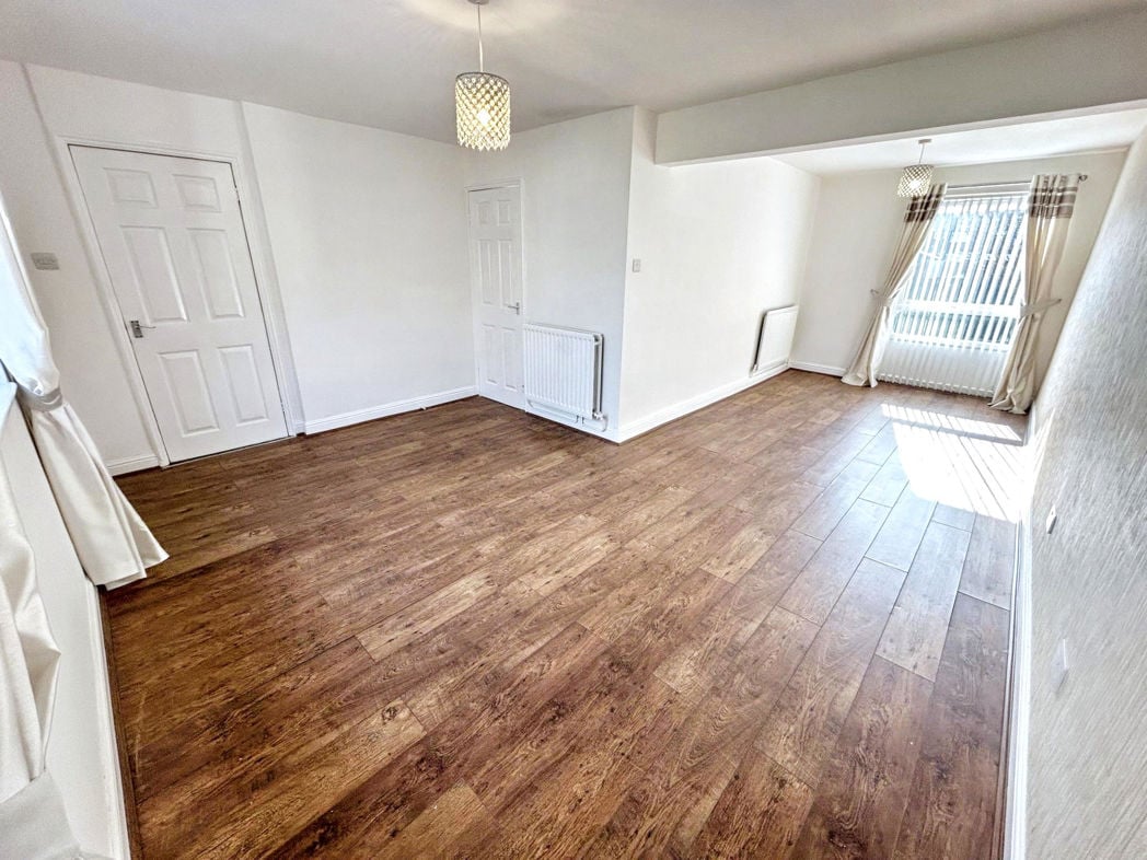 Property image 2 of 13