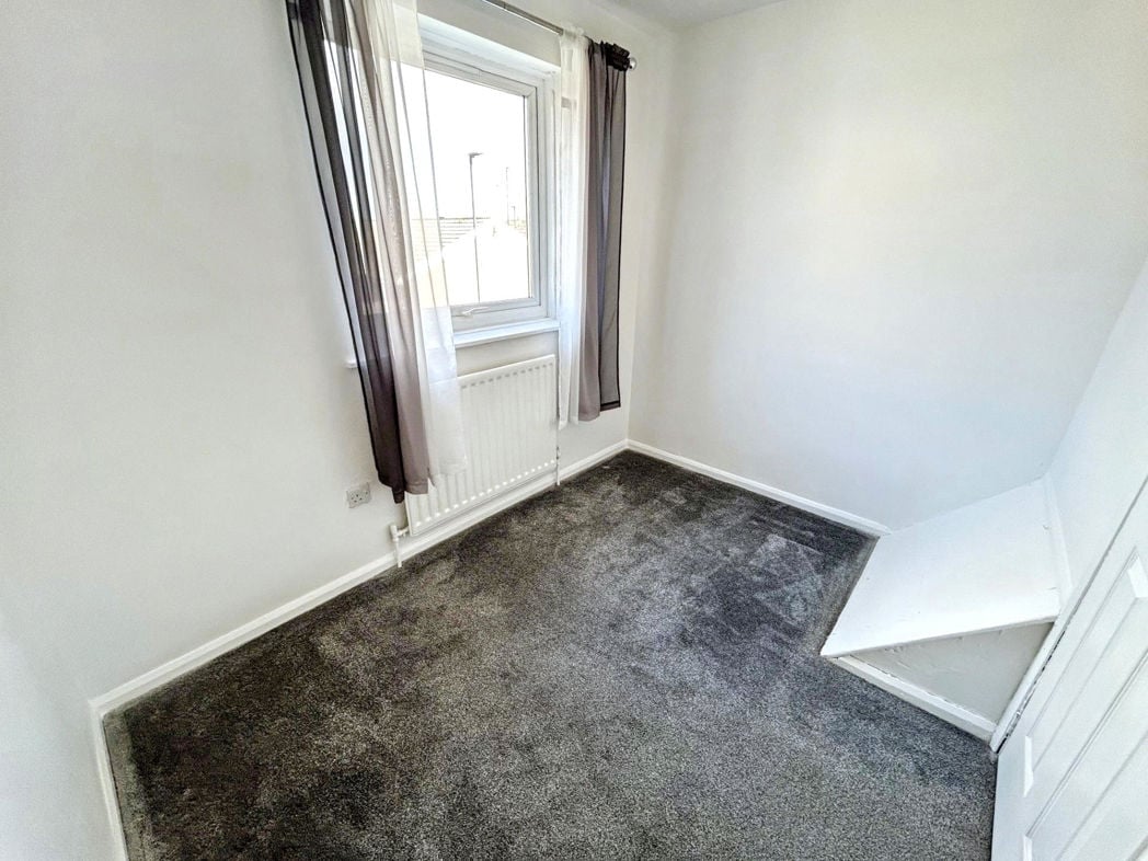 Property image 11 of 13