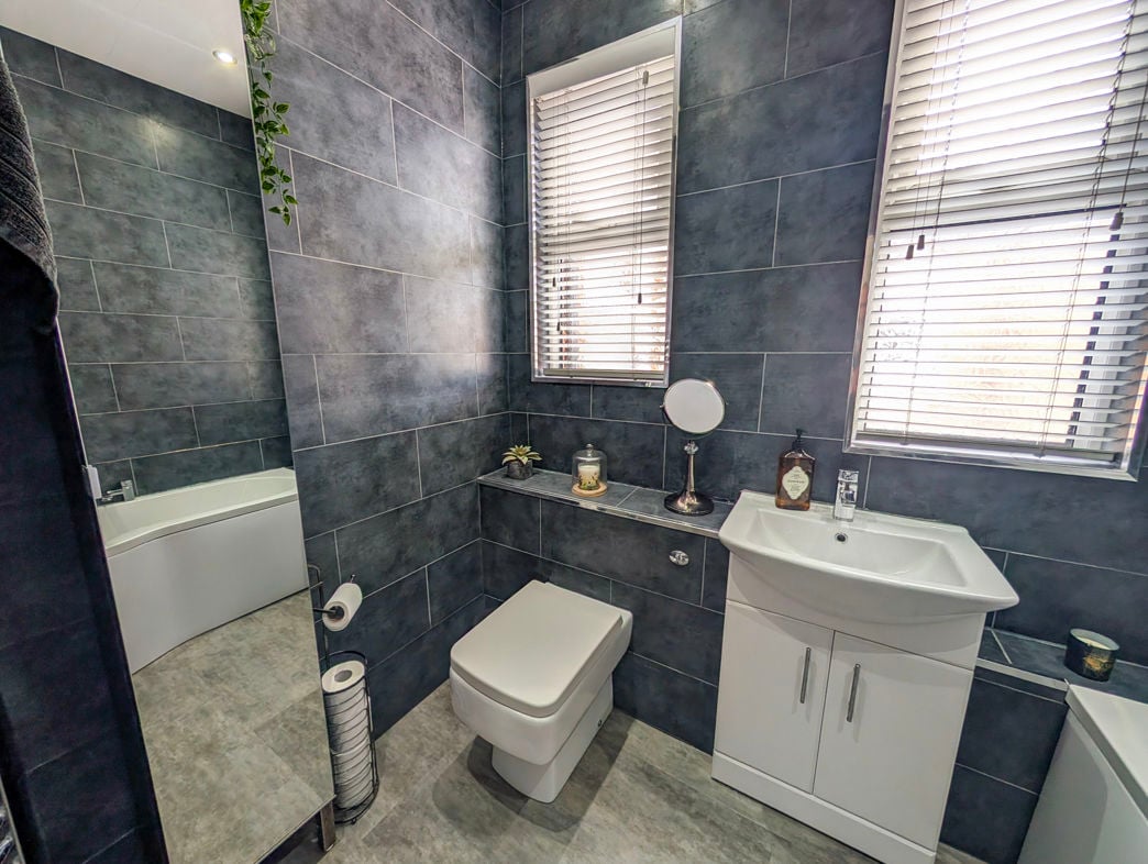 Property image 16 of 22