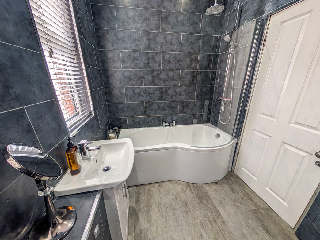 Property image 17 of 22