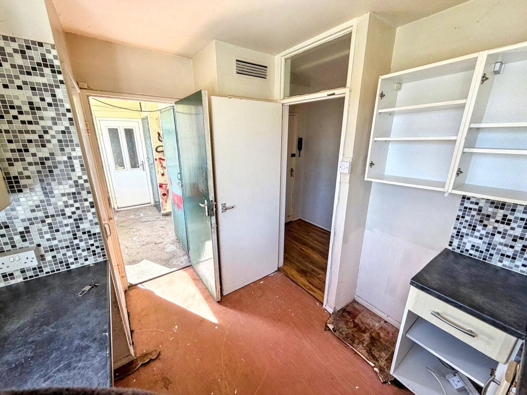 Property image 5 of 15