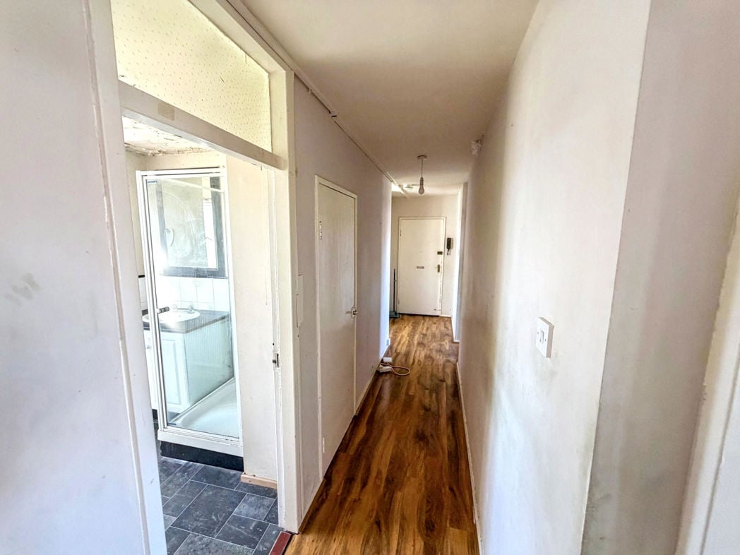 Property image 11 of 15
