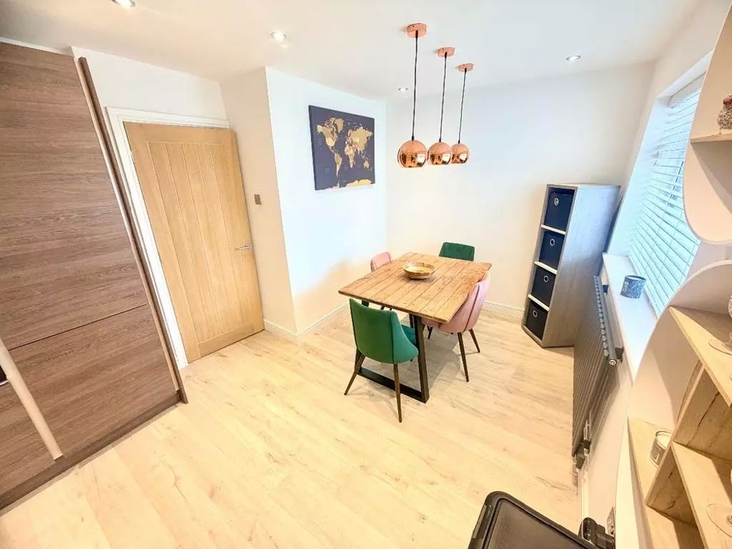 Property image 8 of 30