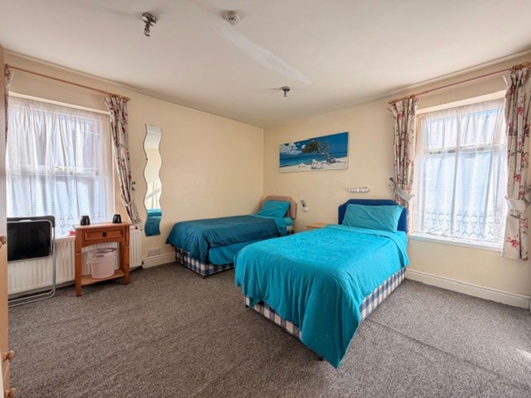 Property image 13 of 21