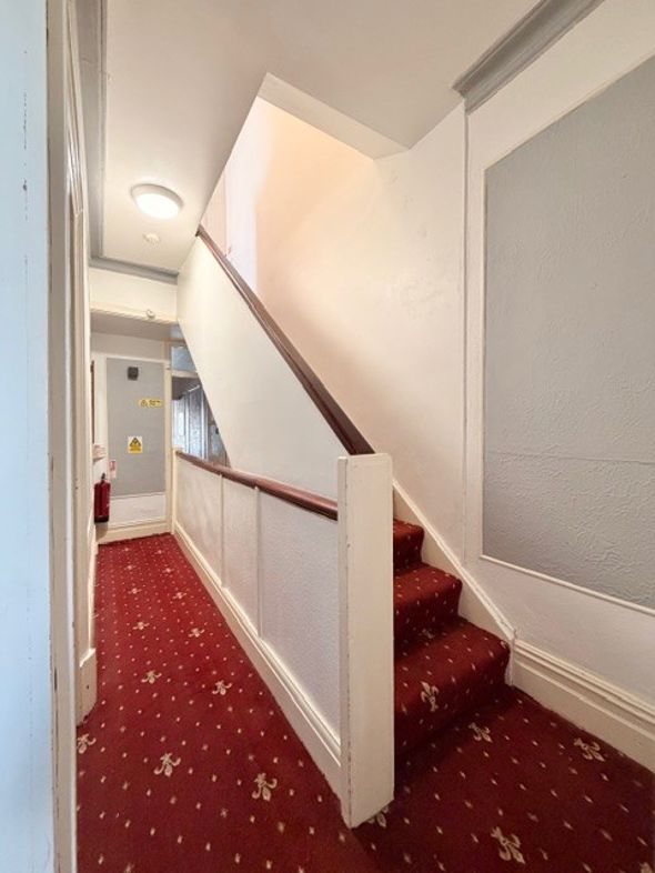 Property image 17 of 21
