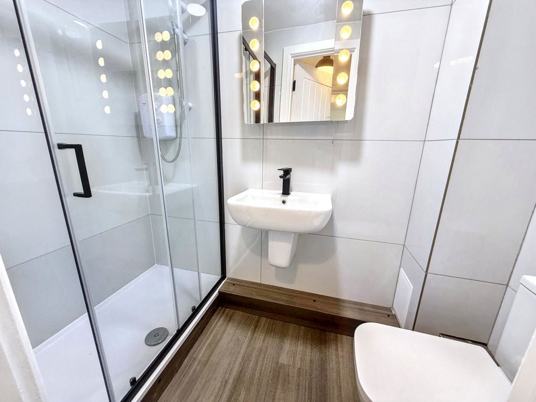 Property image 5 of 7