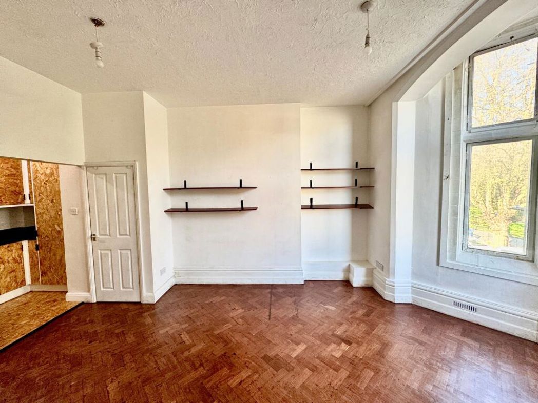 Property image 5 of 12