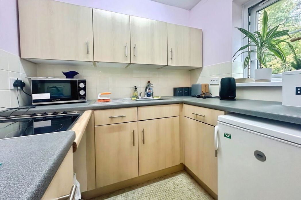 Property image 5 of 8