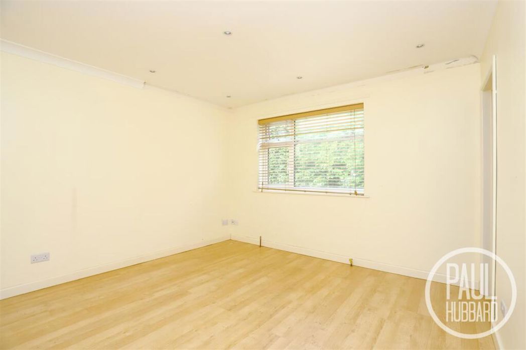 Property image 14 of 20