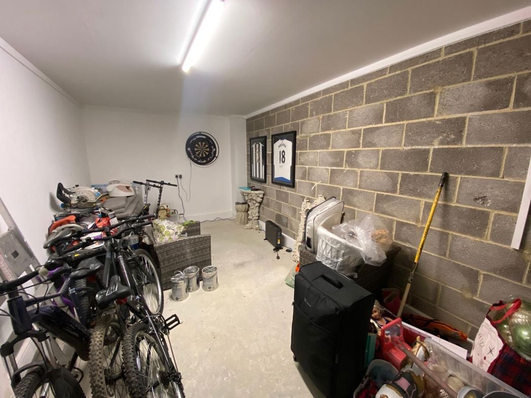 Property image 12 of 29
