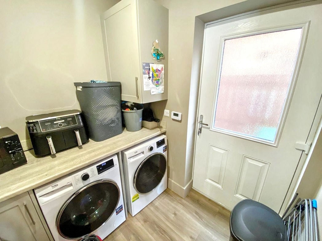 Property image 10 of 29