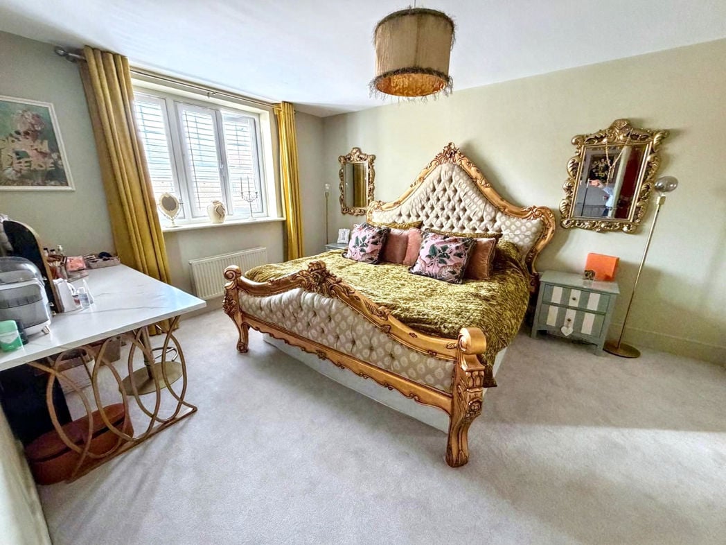 Property image 16 of 29