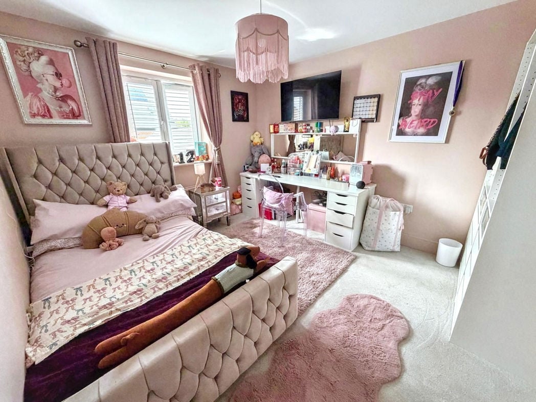 Property image 17 of 29