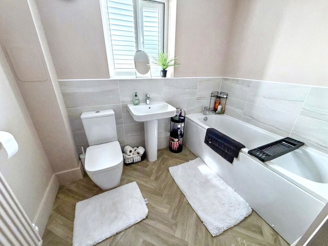 Property image 25 of 29