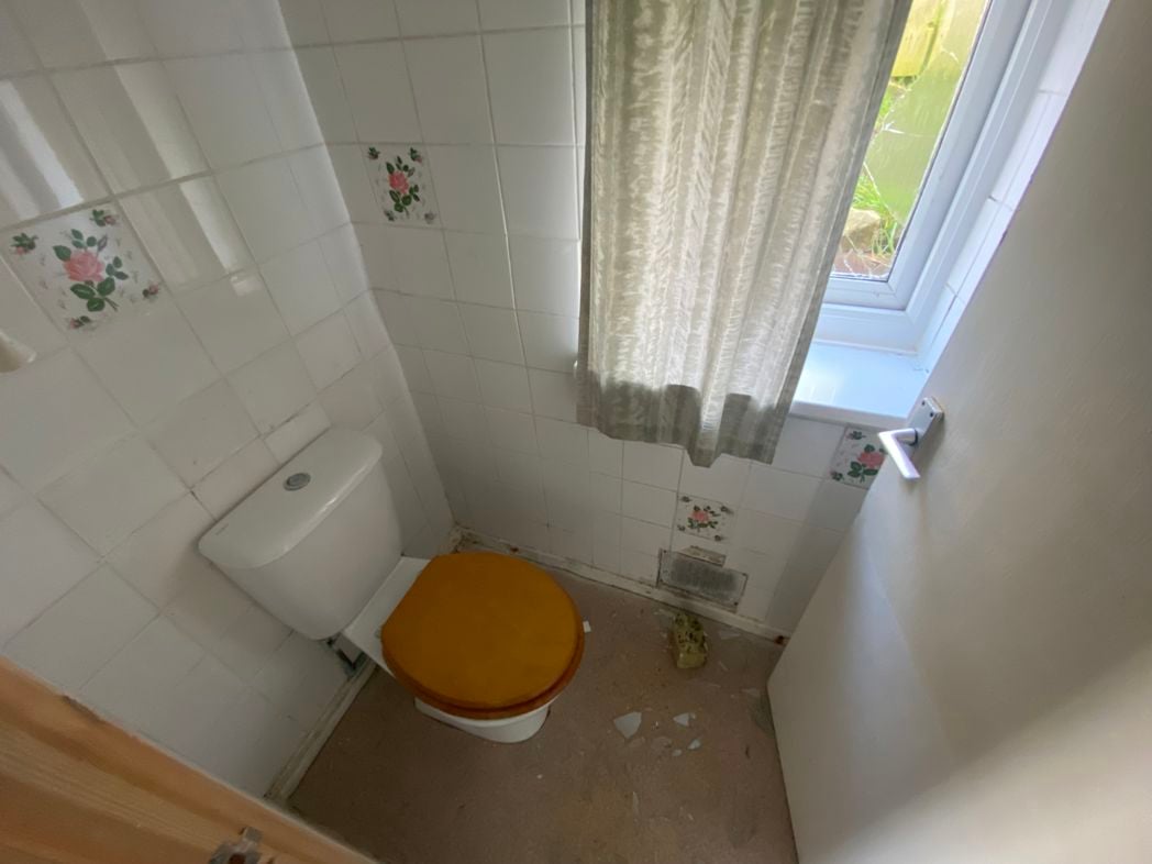 Property image 4 of 11