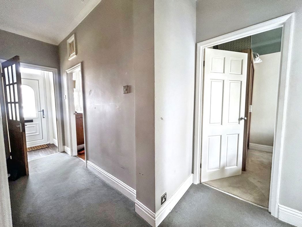 Property image 8 of 13