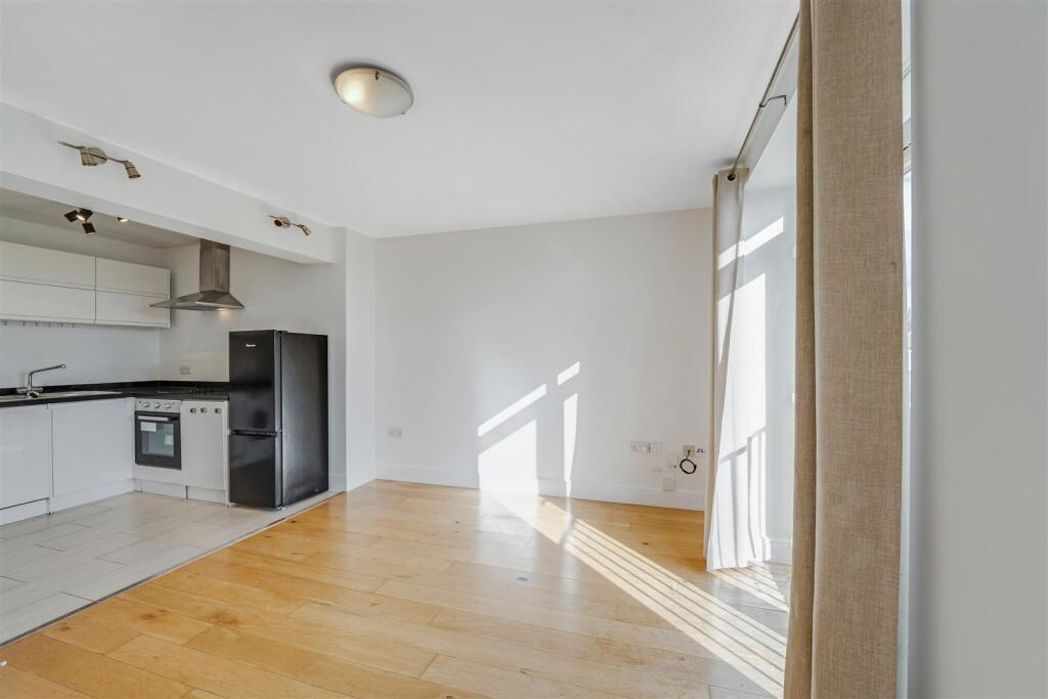 Property image 2 of 7