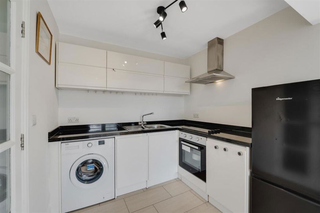 Property image 3 of 7