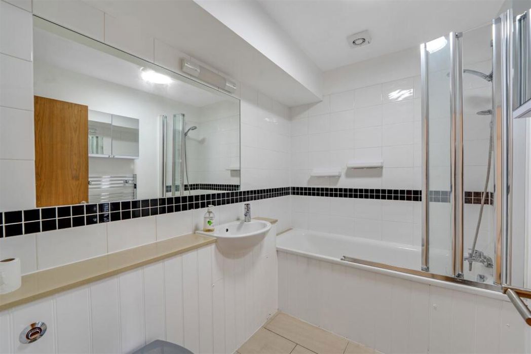 Property image 6 of 7