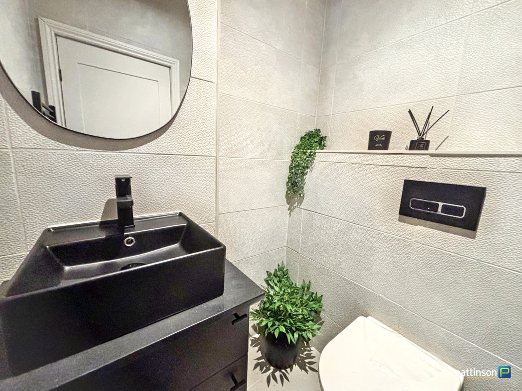 Property image 5 of 24