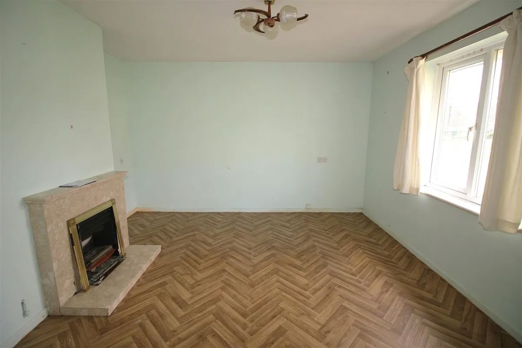 Property image 3 of 10