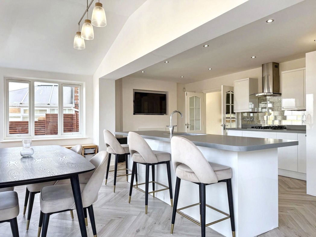 Property image 11 of 29