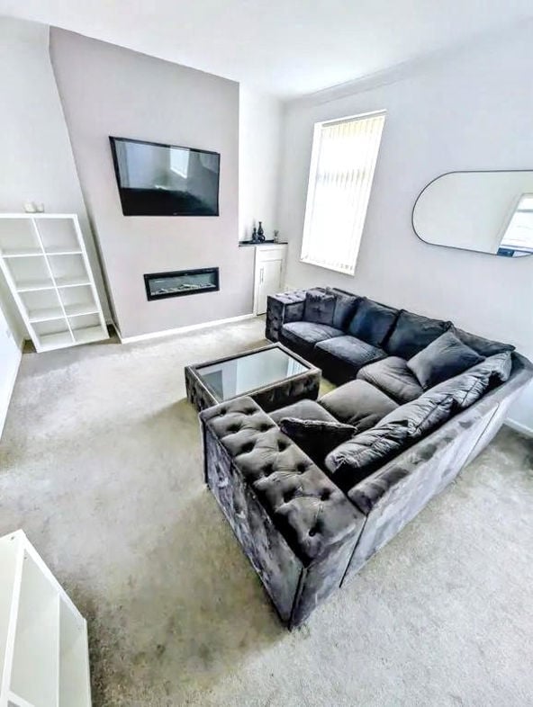 Property image 3 of 8