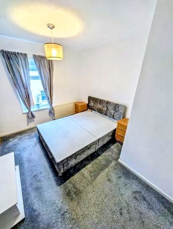 Property image 5 of 8