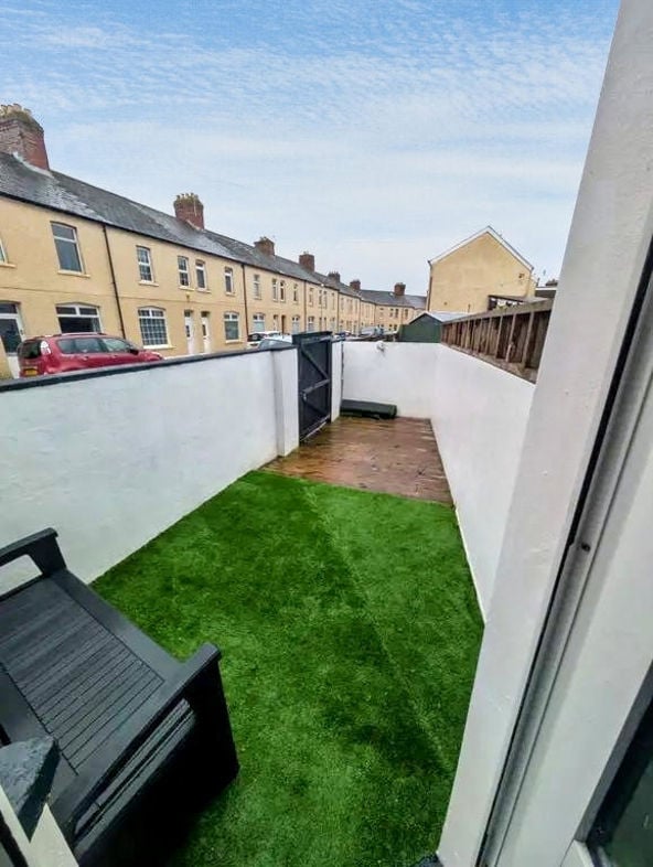 Property image 8 of 8