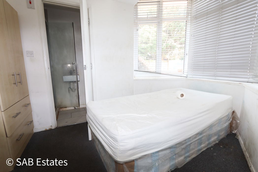 Property image 8 of 18